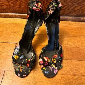 Gucci Floral Rosa 4 Inch Heeled Sandals Size 7